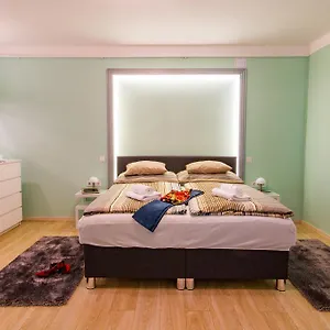 titaru-house.inbudapesthotels.com/