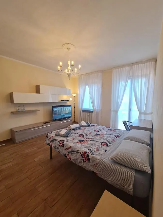 De Candia House Apartment Rescaldina 0*,  Italy